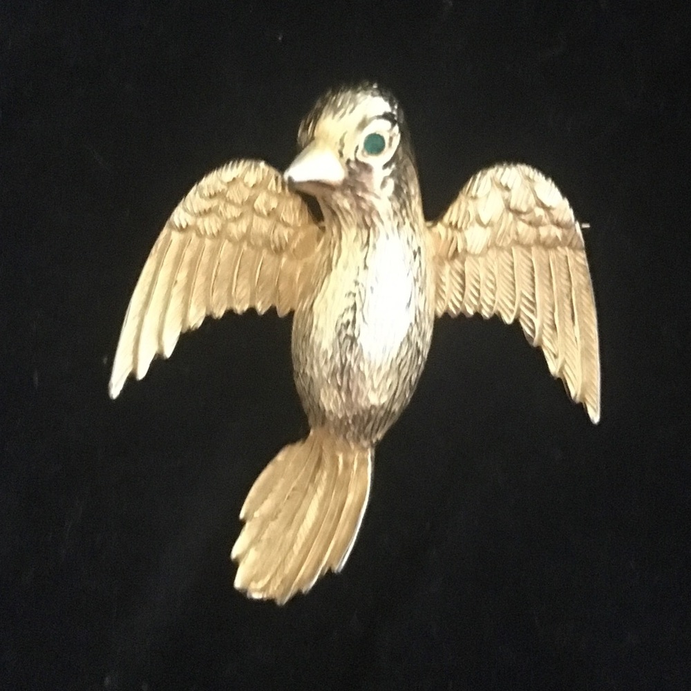 Gold Tone Dove Brooch Signed Casi Jewelry